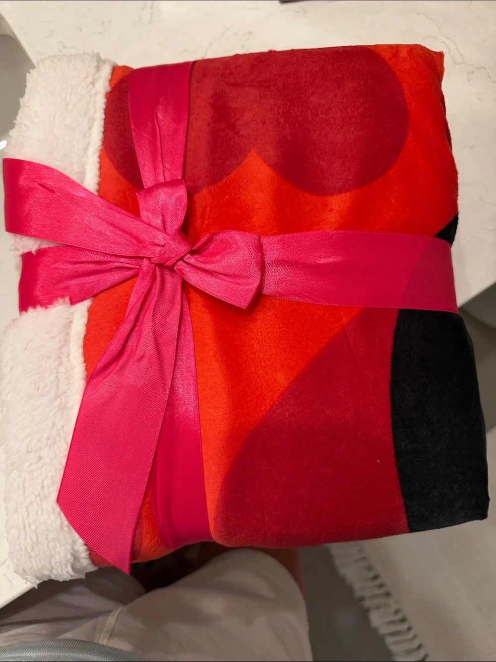 Disney Minnie Mouse Pink, Red, White Sherpa Throw Blanket